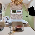 Tiny House Am Kaiserstuhl 펜션 *